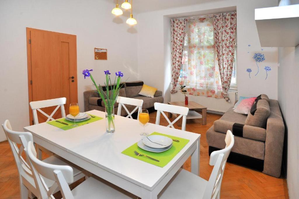 Condo Vinohrady II Praha Bagian luar foto